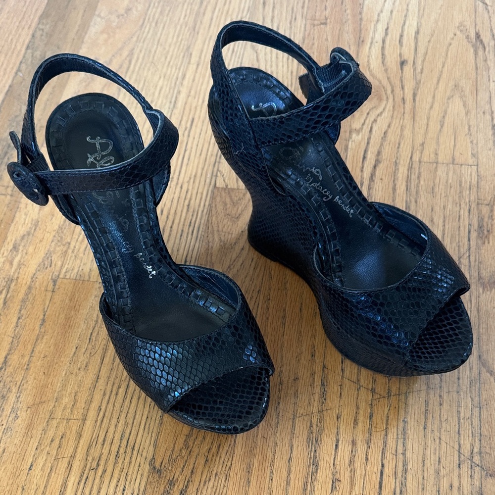 Alice + Olivia Black Snakeskin Wedges